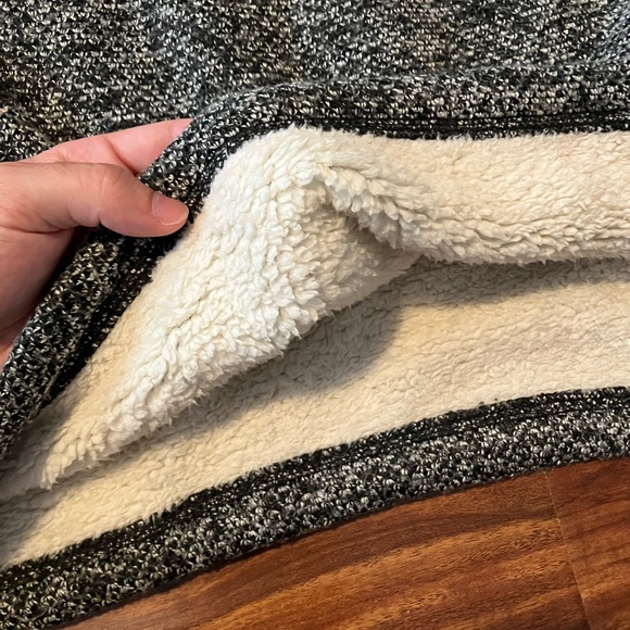 Orvis | Gray knitted quarter zip pull over men’s size large - Picture 4 of 4